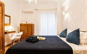 Classy Private Double Rooms In Apartment Next To Acropolis
